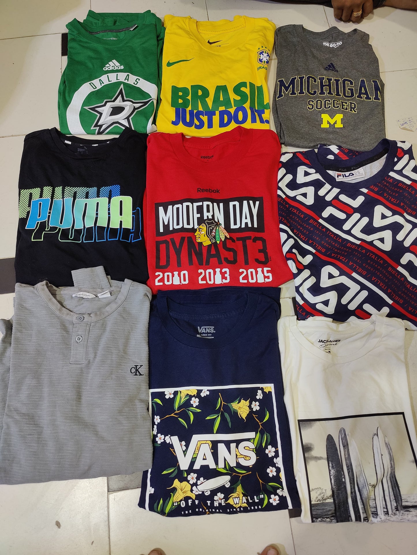 30 Mixed Modern T-Shirts – Wholesale Bundle | Grade A/B (80/20) | Sizes M–XL Video Preview
